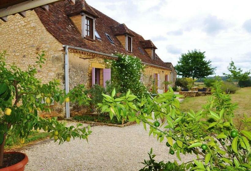 Номер Стандарт Вид на Сад, Chambre D Hôtes La Ferme De La Croix