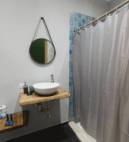 디럭스 룸, The Journey Hostel