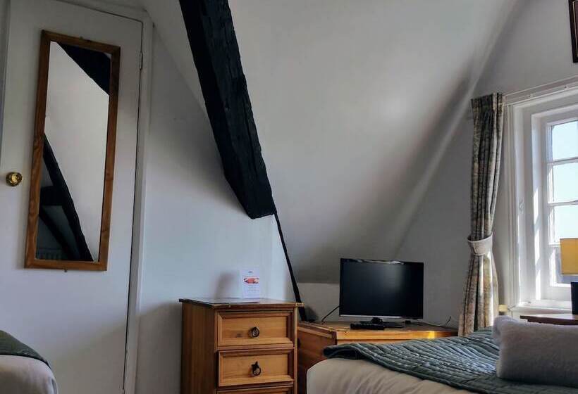 Номер Стандарт, The George Hotel Pangbourne