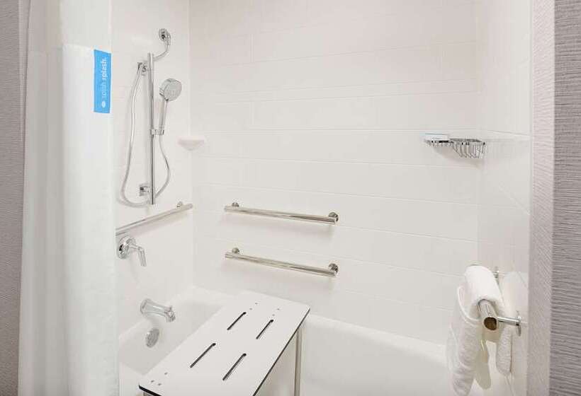 Номер Стандарт Адаптированный для Инвалидов, Hampton Inn Niles