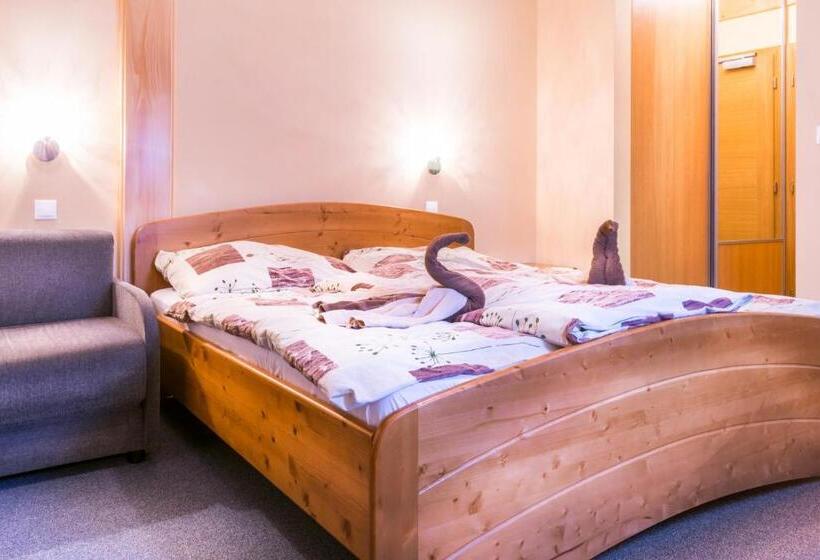 Семейный Номер Deluxe, Horský Hotel Kristína