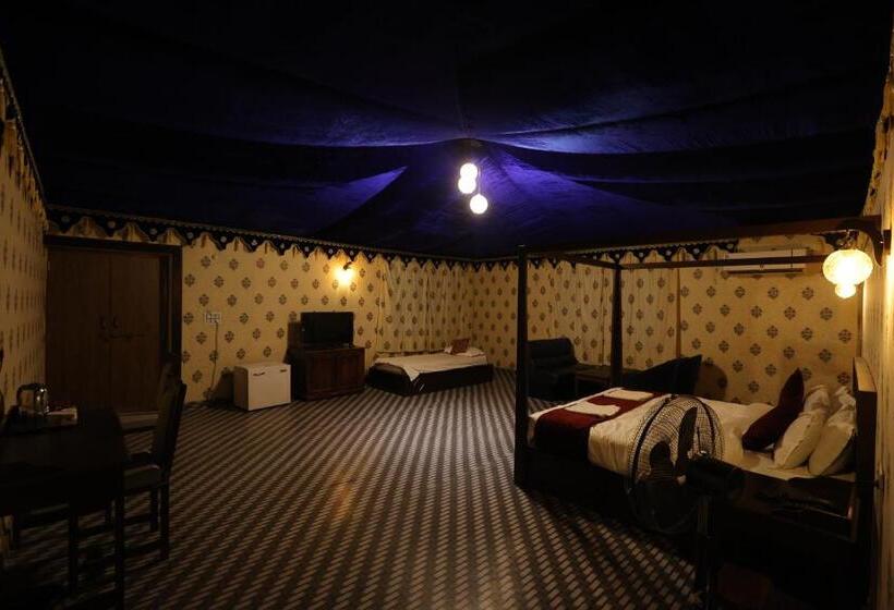 套房带泳池景, Serene Aravali Resort, Pushkar