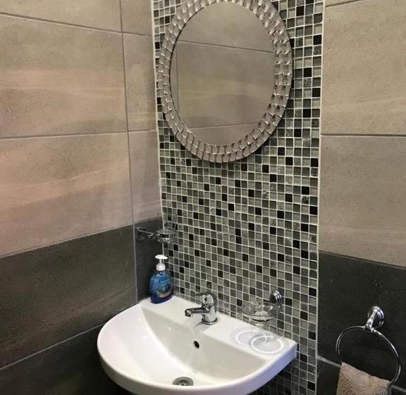 Quarto Deluxe, Camelthorn Guesthouse