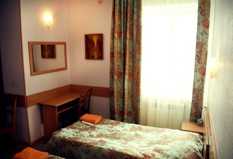 اتاق استاندارد سه نفره, Dobrodiy