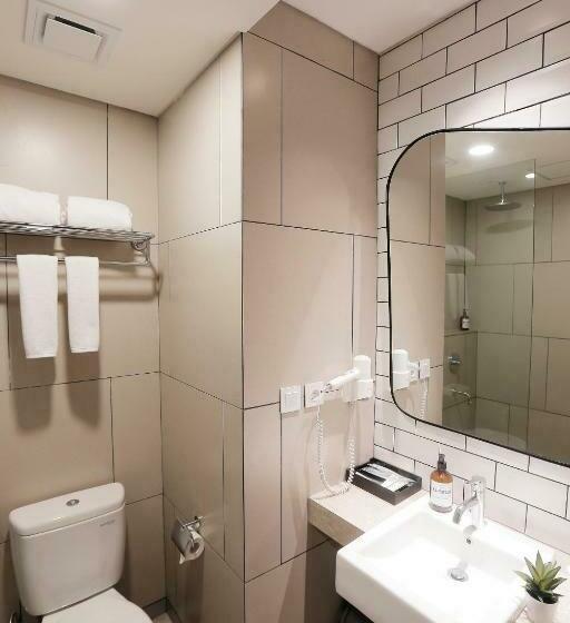 Номер Deluxe, Luminor Hotel Purwokerto By Wh