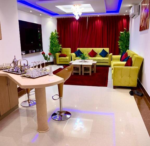 Полулюкс, Olive Suites