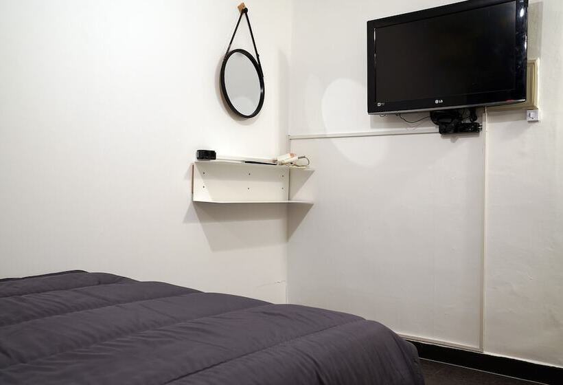 Quarto Estandar, Apollo Guesthouse