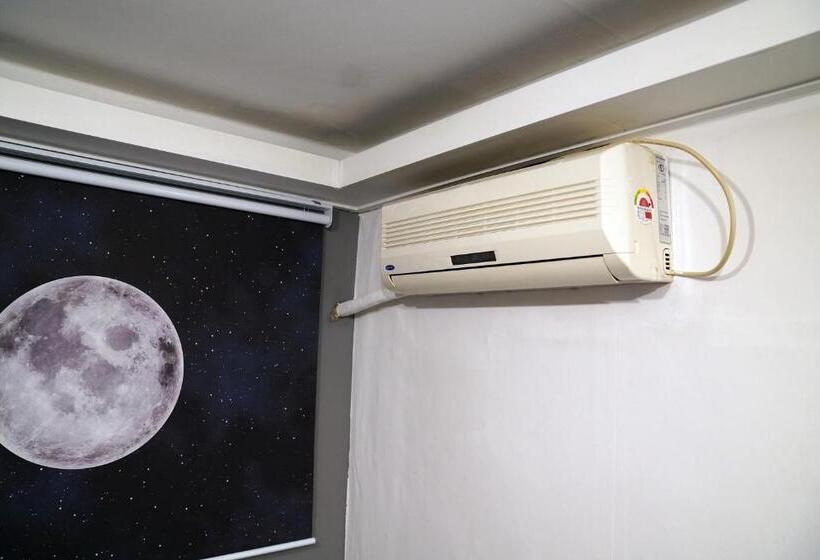 Quarto Triplo Estandar, Apollo Guesthouse