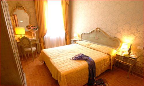Habitación Estándar, Canal