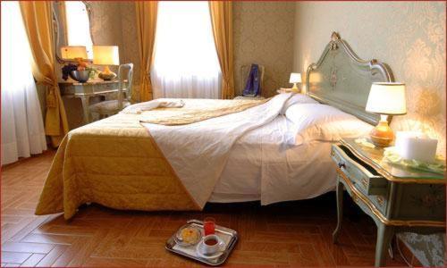 Habitación Triple Estándar, Canal