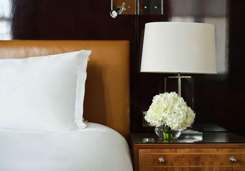 سوییت پرستیژ, Sofitel London St James