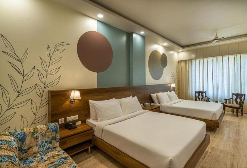 اتاق استاندارد چهار تخته, Moustache Rishikesh Luxuria