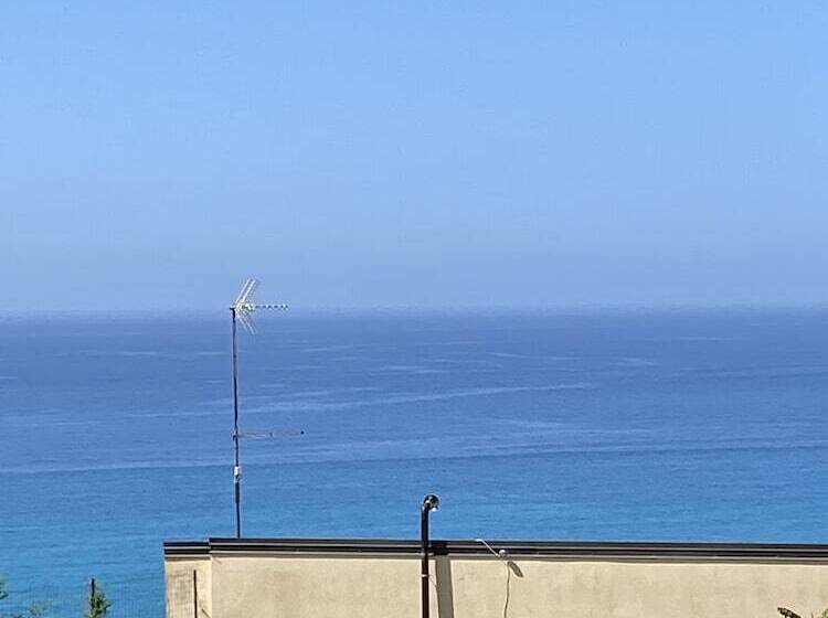 オーシャンビューエコノミールーム, Arcobaleno Tropea Centro