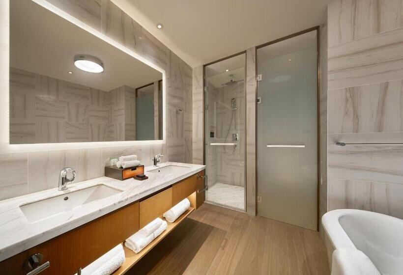 Люкс, Hard Rock Hotel Dalian