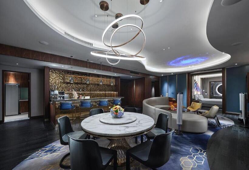 Люкс, Hard Rock Hotel Dalian