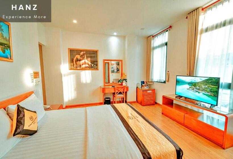 Deluxe Room, Hanz 839 Son Mi