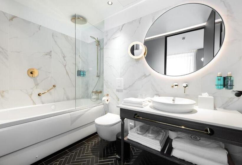 اتاق سوپریور با بالکن, Movenpick Hotel Tallinn