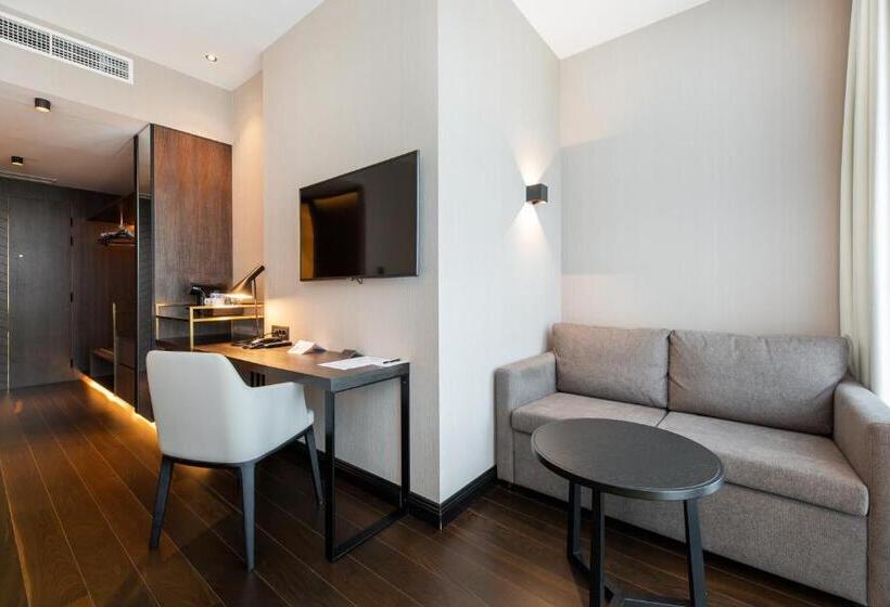 اتاق لوکس با بالکن, Movenpick Hotel Tallinn