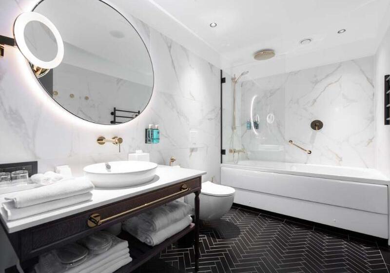 اتاق لوکس با بالکن, Movenpick Hotel Tallinn