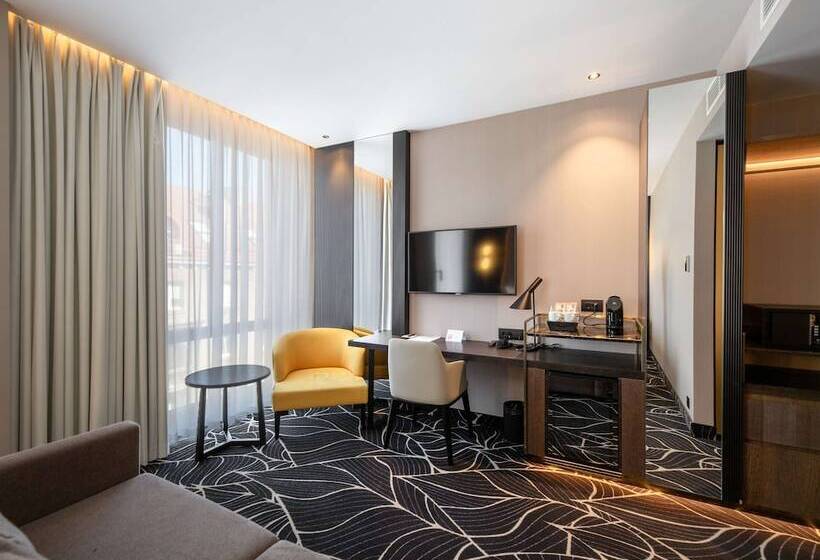 اتاق لوکس با بالکن, Movenpick Hotel Tallinn