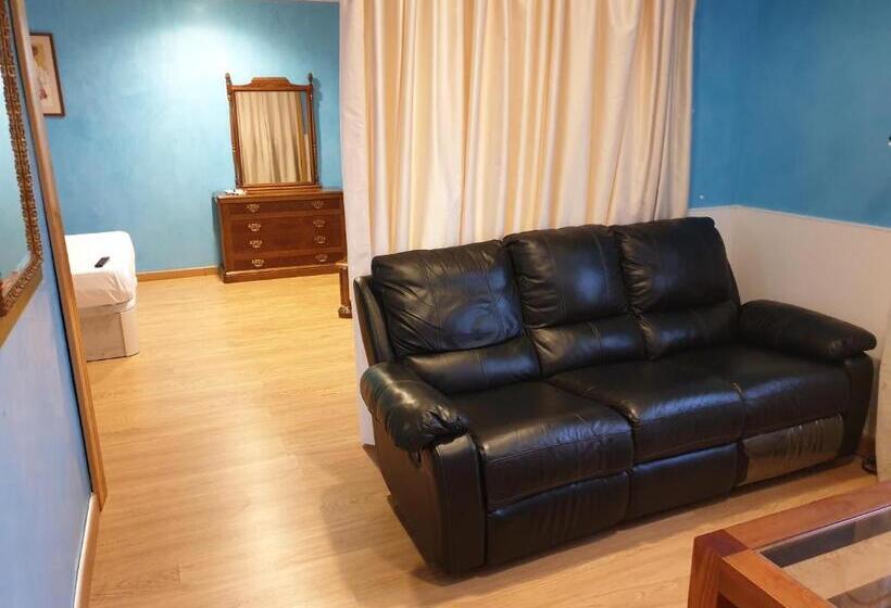 Люкс, Hostal Alfil