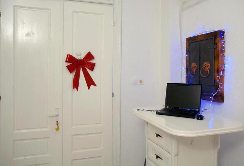 استودیوی استاندارد, Apartments Seyda