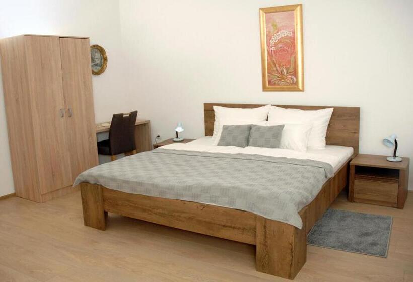 استودیوی استاندارد, Apartments Seyda