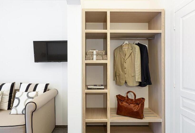 Quarto Deluxe, La Dimora Di Cornelia