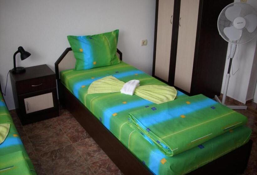 Номер Deluxe с Балконом, Georgievi Guest House