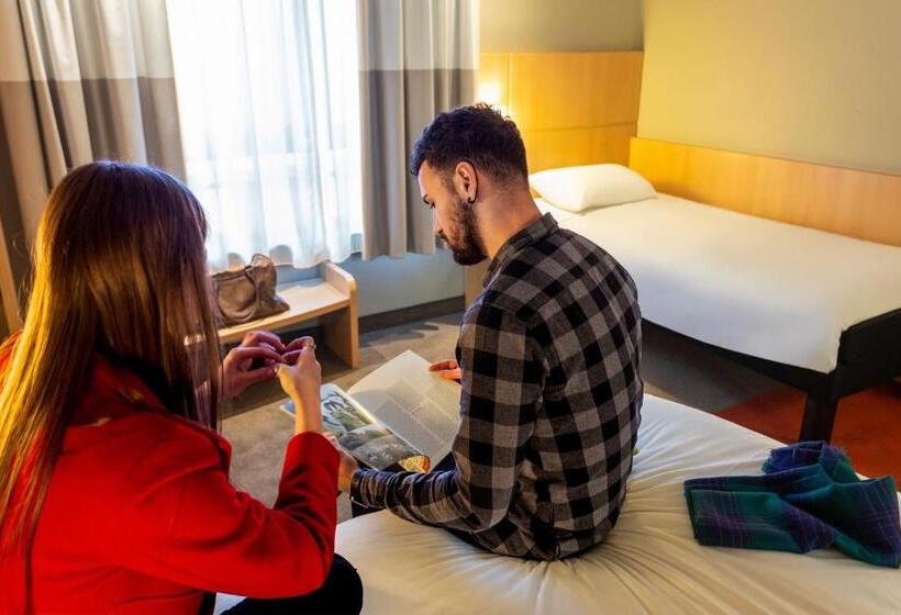 اتاق استاندارد سه نفره, Ibis Hotel Brussels Centre Gare Du Midi