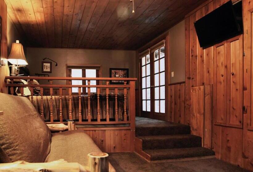 스위트 킹사이즈 침대, Silver Pines Lodge