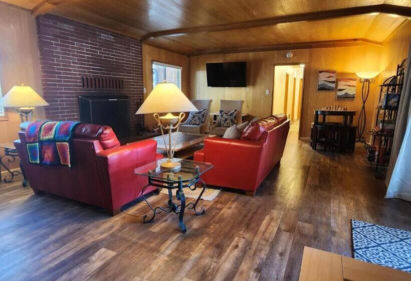 침실 3개 주택, Silver Pines Lodge