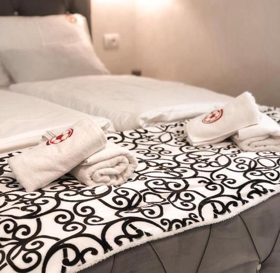 استودیوی استاندارد, Guesthouse Dabić