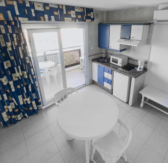 Escritório Estándar, Apartamentos Pez Azul