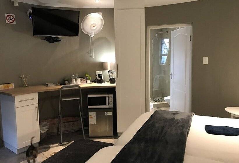 Номер Стандарт, A Stone S Throw Accommodation