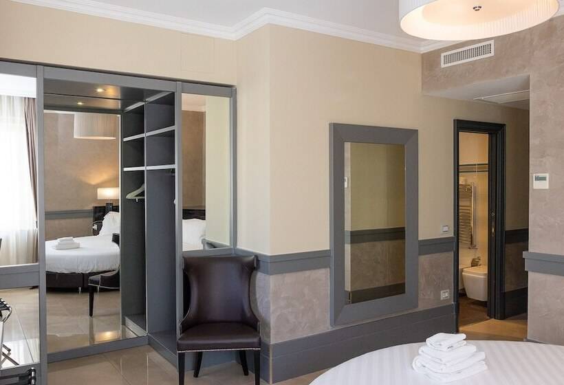 اتاق لوکس, Castellino Roma
