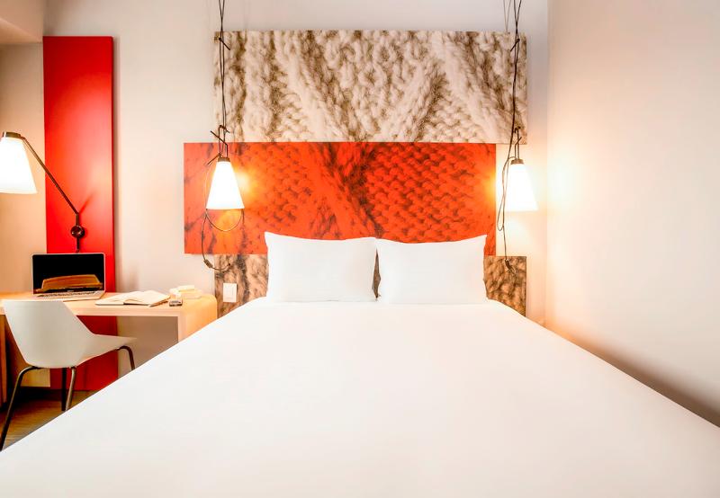 Номер Стандарт, Ibis Leicester