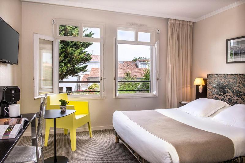 高级三人间, Le Saint Nicolas Hôtel
