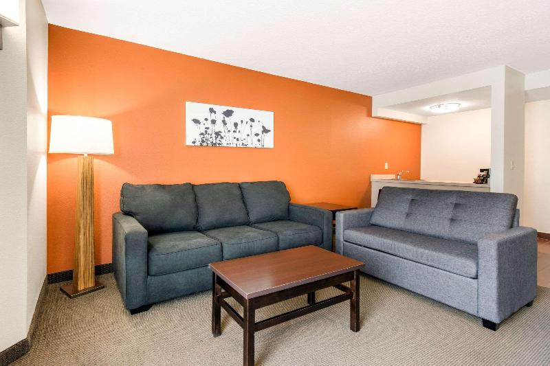 수피리어 스위트, Stanford Suites