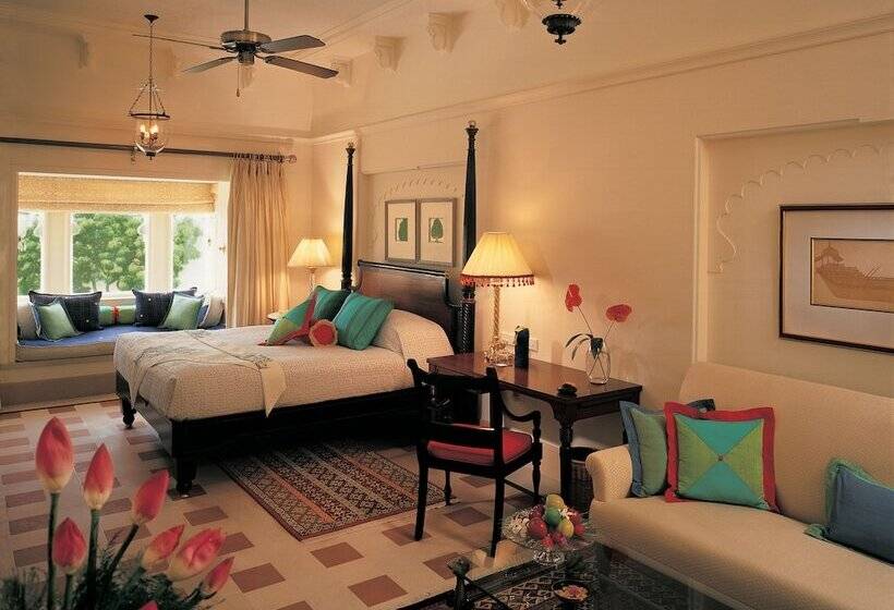 带泳池景观的优质房间, The Oberoi Udaivilas Udaipur