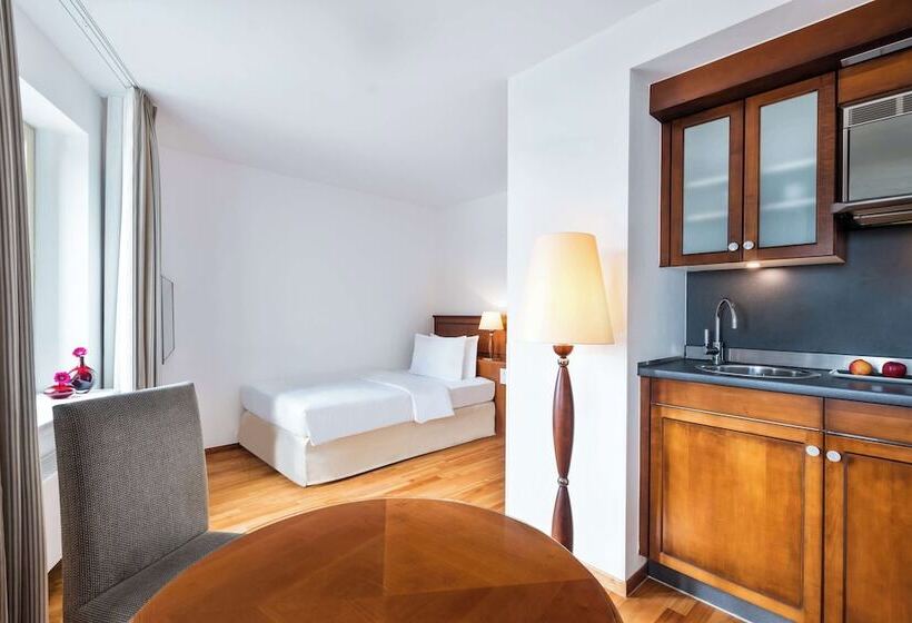 اتاق استاندارد, Lindner Hotel Frankfurt Main Plaza, Part Of Jdv By Hyatt