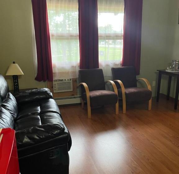 Люкс Deluxe Кровать Кинг, Vinehurst Inn & Suites