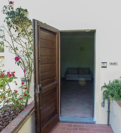 آپارتمان 1 خوابه همکف, Casale La Fata  Tipico Toscano Immerso Nelle Colline Tra Lucca E Versilia, 6 Appartamenti Indipenden