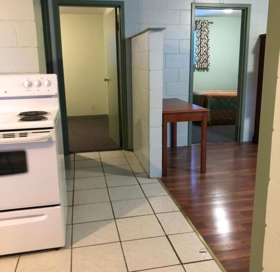 行政套房, Chimo Motel