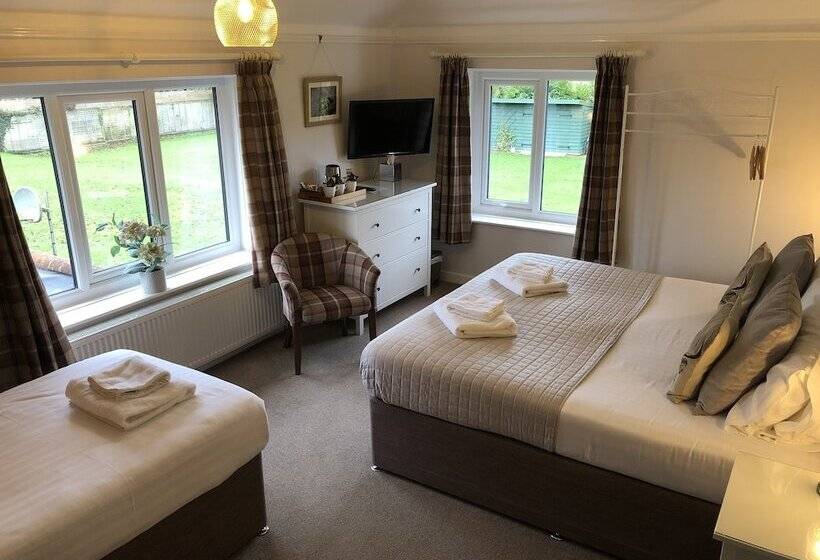 Семейный Номер, Burton Lodge Guest House & Spa