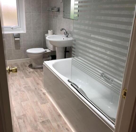 Семейный Номер, Burton Lodge Guest House & Spa