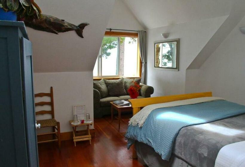 オーシャンビューデラックスルーム, Lost Whale Inn