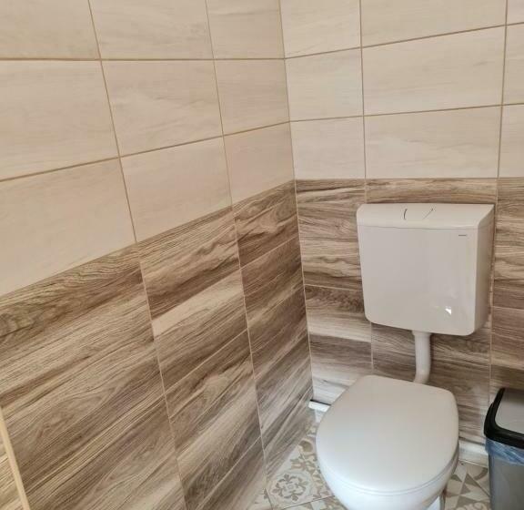 Дом 3 Спальни, Borostyán Vendégház