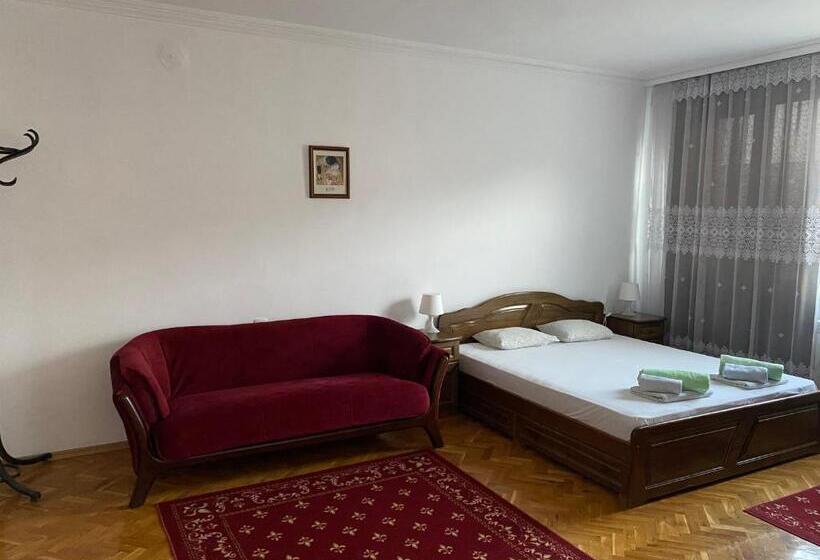 Люкс с Балконом, Family Hotel May