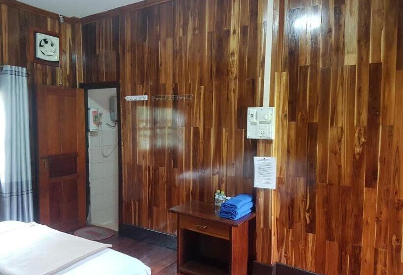 Номер Стандарт Вид на Сад, Lattanavongsa Guesthouse And Bungalows